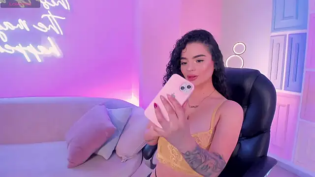 Snapshot of KylieJenkins chatting on 5, 2, 2026 KylieJenkins online show from 5, 2, 2026