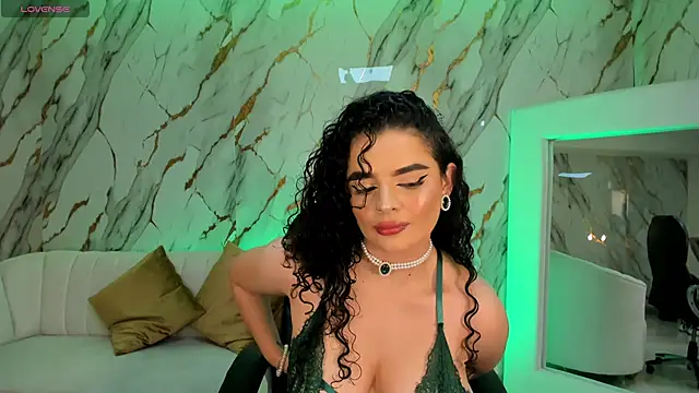 Snapshot of KylieJenkins chatting on 16, 2, 2026 KylieJenkins online show from 16, 2, 2026