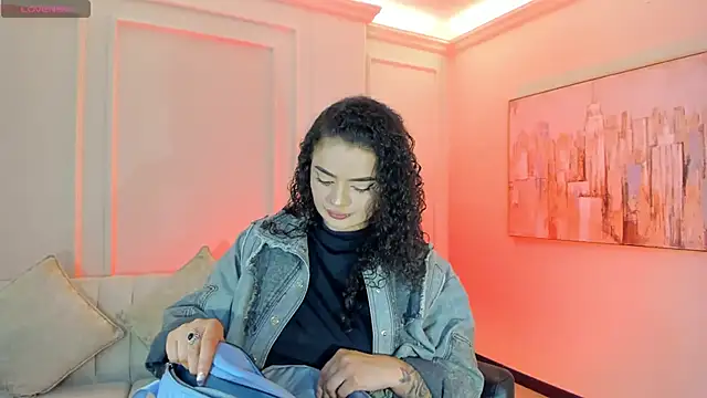 Snapshot of KylieJenkins chatting on 9, 4, 2026 KylieJenkins online show from 9, 4, 2026