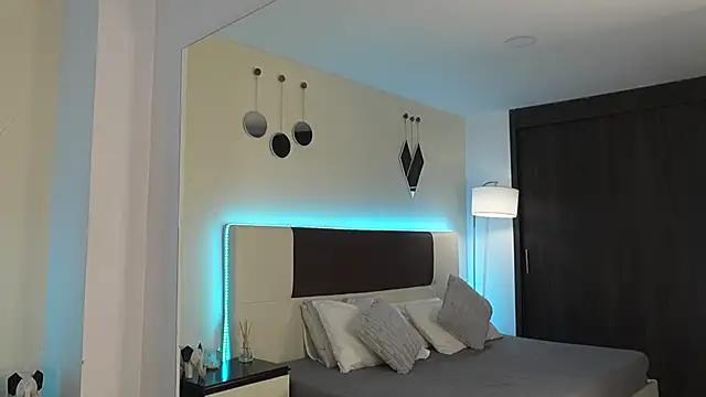 Snapshot of DanteeStone chatting on 8, 1, 2026 DanteeStone online show from 8, 1, 2026