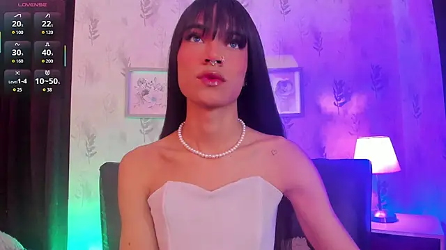 Snapshot of alana_madison10 chatting on 5, 10, 2025 alana madison10 online show from 5, 10, 2025