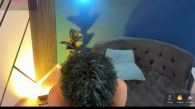 Snapshot of todoroki_g chatting on 11, 11, 2025 todoroki g online show from 11, 11, 2025