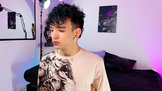 Snapshot of todoroki_g chatting on 15, 12, 2025 todoroki g online show from 15, 12, 2025