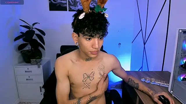 Snapshot of todoroki_g chatting on 18, 12, 2025 todoroki g online show from 18, 12, 2025