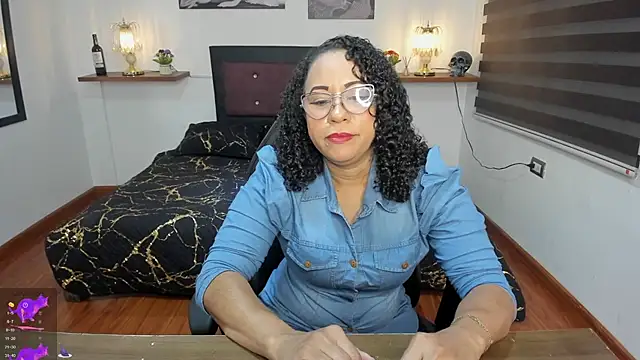 Snapshot of Veronica_jonness chatting on 1, 10, 2025 Veronica jonness online show from 1, 10, 2025