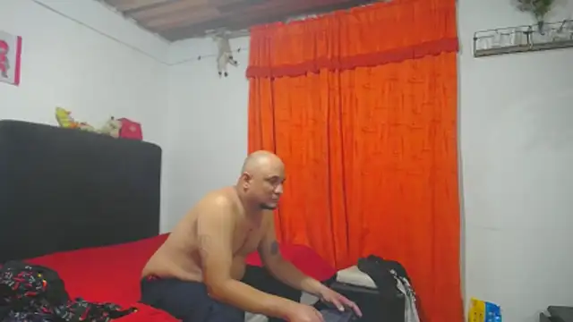 Snapshot of Meloncillo_and_Babyliss99 chatting on 4, 2, 2026 Meloncillo and Babyliss99 online show from 4, 2, 2026