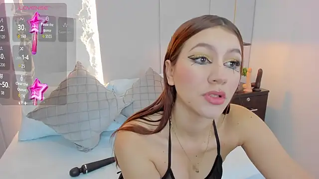 Snapshot of ariel_blossomm chatting on 14, 10, 2025 ariel blossomm online show from 14, 10, 2025