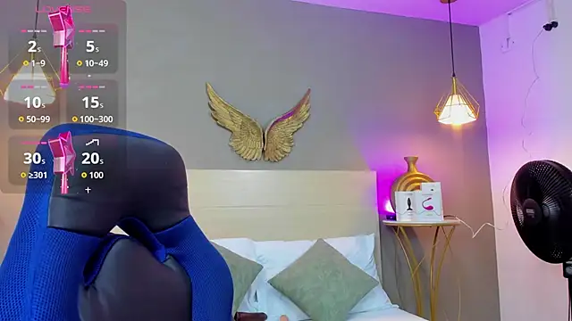 Snapshot of ariel_blossomm chatting on 27, 10, 2025 ariel blossomm online show from 27, 10, 2025