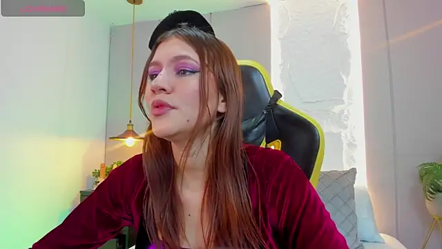 Snapshot of ariel_blossomm chatting on 31, 10, 2025 ariel blossomm online show from 31, 10, 2025