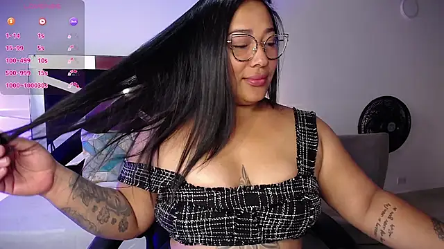 Snapshot of CataleyaMoonroe chatting on 25, 10, 2025 CataleyaMoonroe online show from 25, 10, 2025