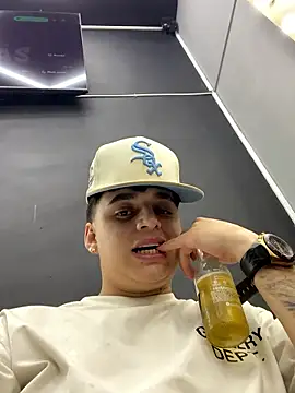 Snapshot of jeff2995_ chatting on 8, 11, 2025 jeff2995 online show from 8, 11, 2025