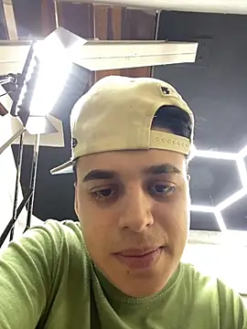 Snapshot of jeff2995_ chatting on 8, 11, 2025 jeff2995 online show from 8, 11, 2025