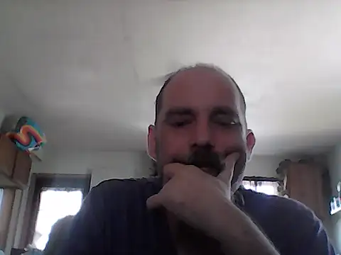 Snapshot of crazyheratic8 chatting on 6, 4, 2026 crazyheratic8 online show from 6, 4, 2026