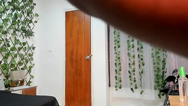 Snapshot of Chantelxxl chatting on 1, 10, 2025 Chantelxxl online show from 1, 10, 2025