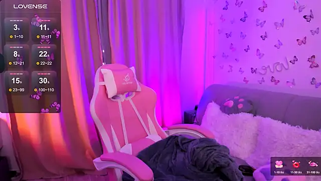 Snapshot of AudreyMeow chatting on 25, 10, 2025 AudreyMeow online show from 25, 10, 2025