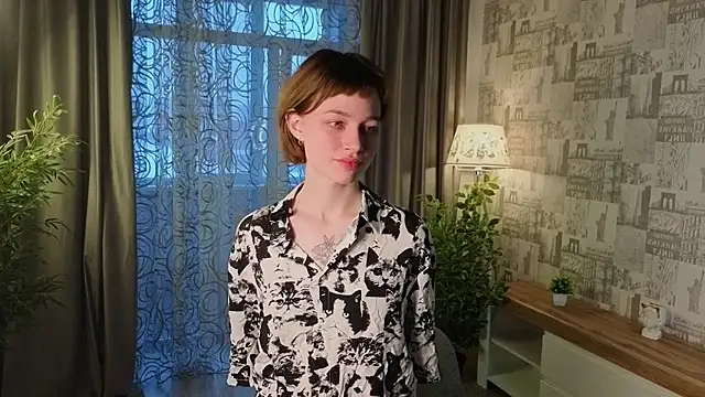 PaulaDauge online show from 7, 10, 2025