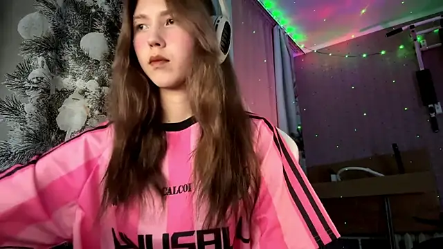 Snapshot of Jerrieberry chatting on 9, 10, 2025 Jerrieberry online show from 9, 10, 2025