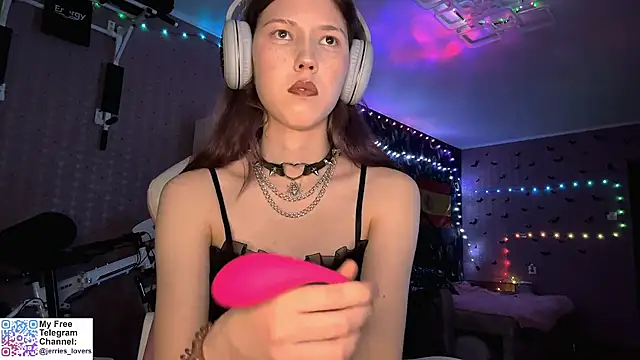 Snapshot of Jerrieberry chatting on 25, 10, 2025 Jerrieberry online show from 25, 10, 2025