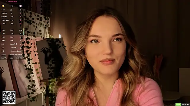 Snapshot of JulieLupo chatting on 9, 2, 2026 JulieLupo online show from 9, 2, 2026