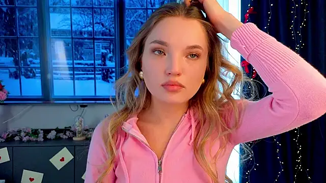 Snapshot of JulieLupo chatting on 22, 2, 2026 JulieLupo online show from 22, 2, 2026