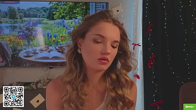 Snapshot of JulieLupo chatting on 17, 3, 2026 JulieLupo online show from 17, 3, 2026