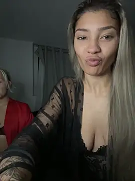 Honeyyyxo online show from 26, 10, 2025