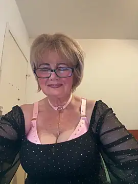 Snapshot of BoloshkaBlonda chatting on 9, 6, 2026 BoloshkaBlonda online show from 9, 6, 2026