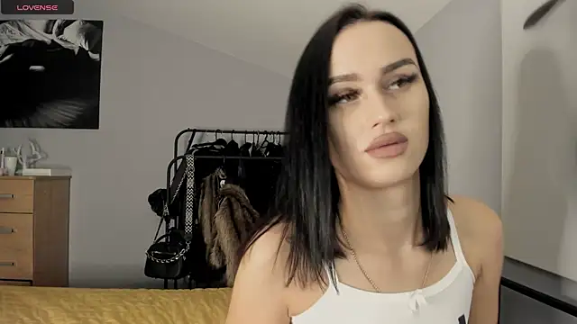 Snapshot of Lisa__Johnson chatting on 7, 11, 2025 Lisa Johnson online show from 7, 11, 2025