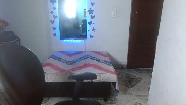 Snapshot of Ebony_luna chatting on 4, 3, 2026 Ebony luna online show from 4, 3, 2026