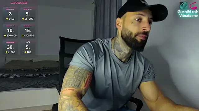 Snapshot of MasculineGuy99 chatting on 18, 10, 2025 MasculineGuy99 online show from 18, 10, 2025