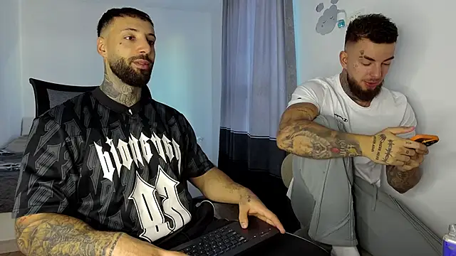 Snapshot of MasculineGuy99 chatting on 14, 11, 2025 MasculineGuy99 online show from 14, 11, 2025