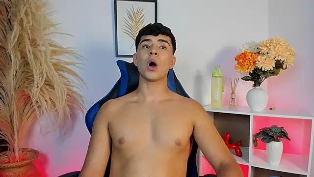 Snapshot of Thiago_Connor21 chatting on 5, 5, 2026 Thiago Connor21 online show from 5, 5, 2026