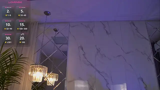 Snapshot of NicoleBellin chatting on 21, 10, 2025 NicoleBellin online show from 21, 10, 2025