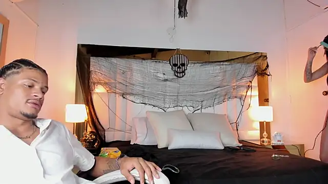 Snapshot of Latin_Pleasures chatting on 17, 10, 2025 Latin Pleasures online show from 17, 10, 2025