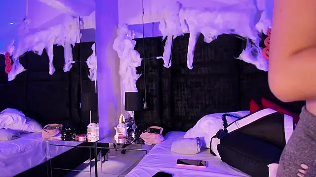 Snapshot of Latin_Pleasures chatting on 23, 10, 2025 Latin Pleasures online show from 23, 10, 2025