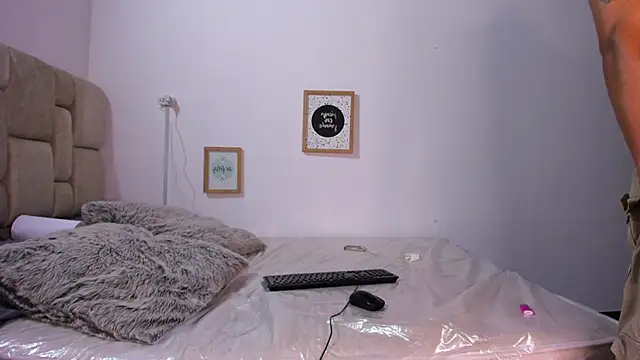 Snapshot of Latin_Pleasures chatting on 20, 12, 2025 Latin Pleasures online show from 20, 12, 2025