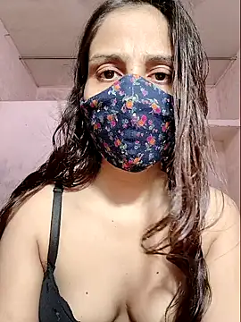 DIVINEDIVAA online show from 7, 10, 2025