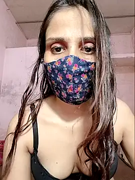 DIVINEDIVAA online show from 8, 10, 2025