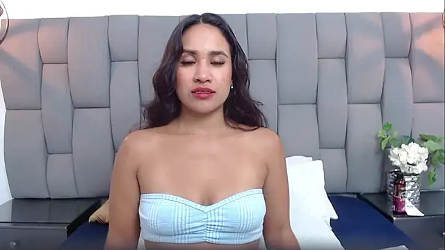 Snapshot of Emilysweet2 chatting on 25, 10, 2025 Emilysweet2 online show from 25, 10, 2025