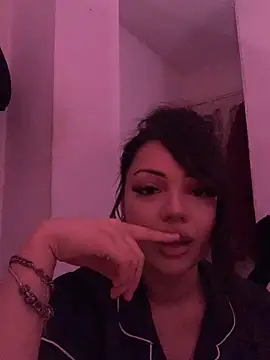 Snapshot of Aleya_Bad2 chatting on 2, 10, 2025 Aleya Bad2 online show from 2, 10, 2025
