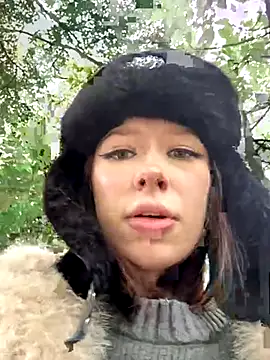 RollDolls online show from 13, 10, 2025