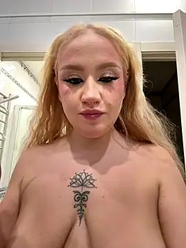 RollDolls online show from 26, 10, 2025