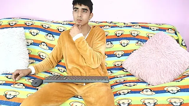 Hottie Guy online show from 9, 10, 2025