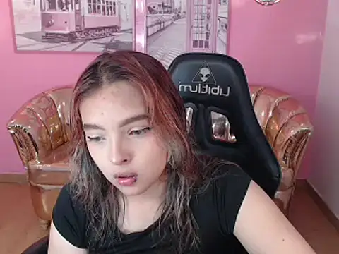 Snapshot of mia_foster_t chatting on 7, 10, 2025 mia foster t online show from 7, 10, 2025