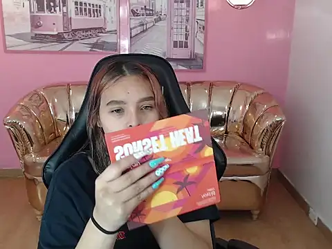 Snapshot of mia_foster_t chatting on 12, 10, 2025 mia foster t online show from 12, 10, 2025