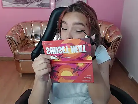 Snapshot of mia_foster_t chatting on 13, 10, 2025 mia foster t online show from 13, 10, 2025