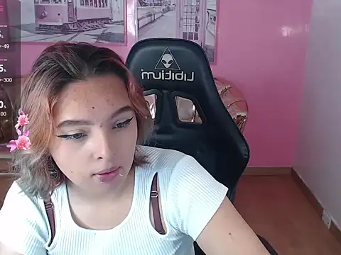 Snapshot of mia_foster_t chatting on 31, 10, 2025 mia foster t online show from 31, 10, 2025