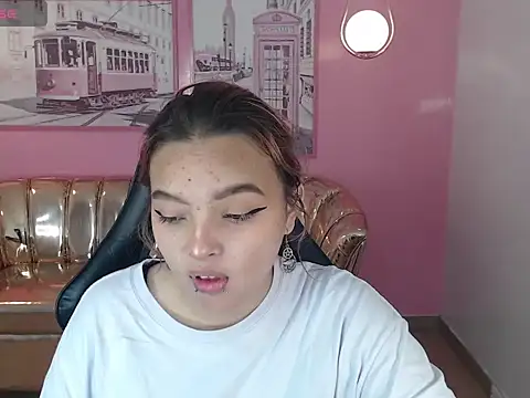 Snapshot of mia_foster_t chatting on 1, 11, 2025 mia foster t online show from 1, 11, 2025