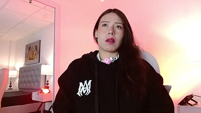 Snapshot of Mariaaam_ chatting on 10, 10, 2025 Mariaaam online show from 10, 10, 2025