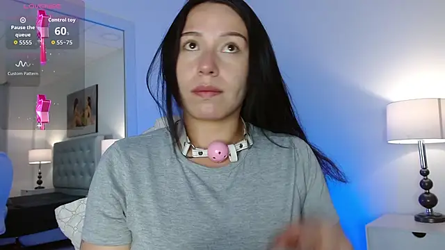 Snapshot of Mariaaam_ chatting on 13, 10, 2025 Mariaaam online show from 13, 10, 2025